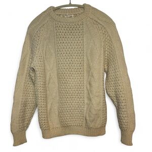 Vintage cream Carraig Donn 100% wool fisherman-style cable knit sweater